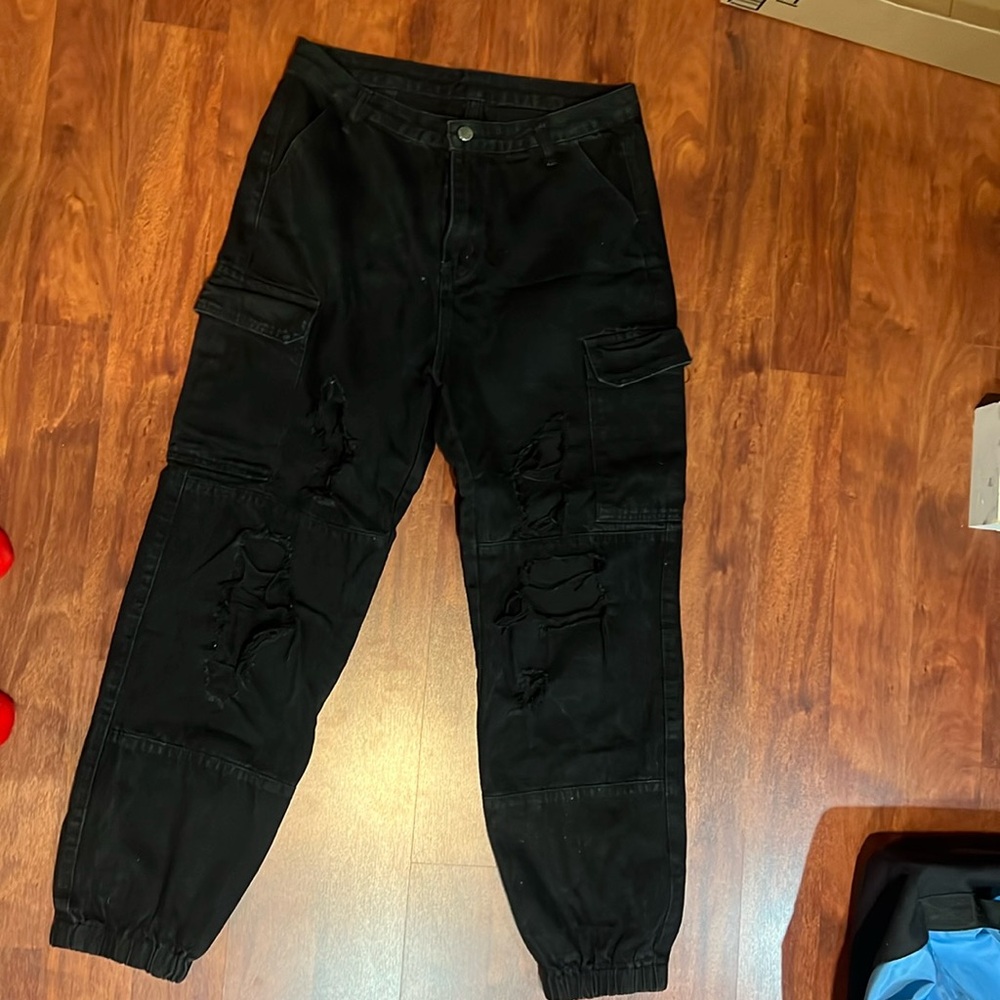 size L Shein high rise cargo straight leg ripped black jeans